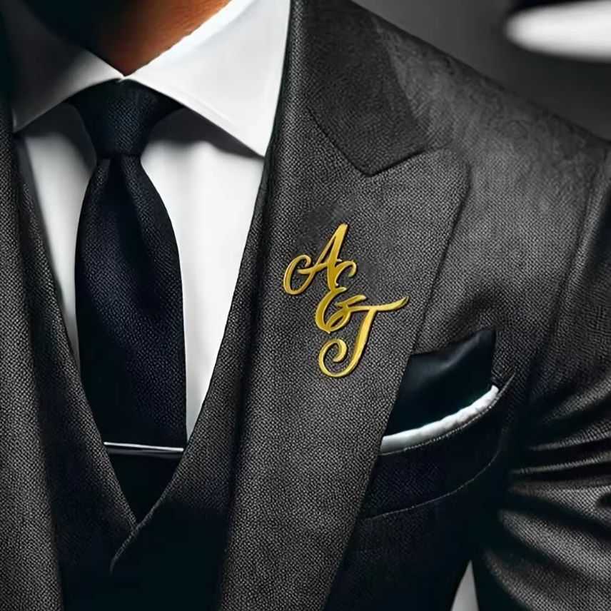 Monogramme personnalisé nom In - Tuxedo Lapel Pin avis et prix