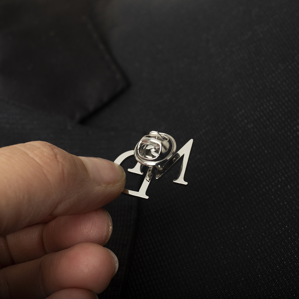 Tangula – broche à initiales p - Tuxedo Lapel Pin avis et prix